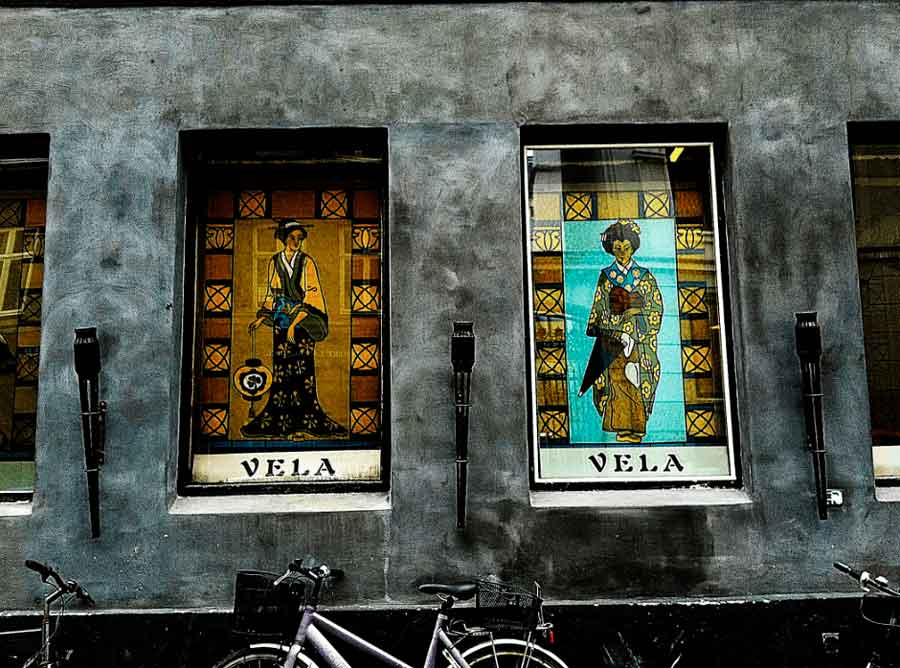 vela gay club